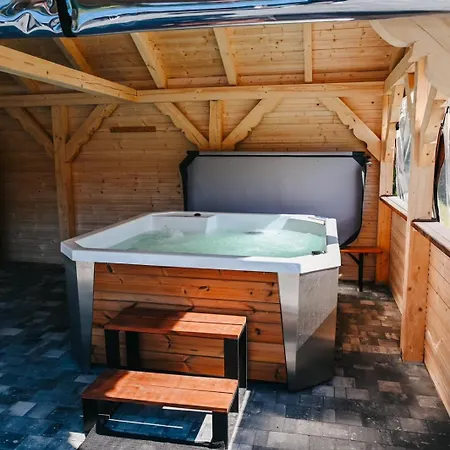 Wczasy U Juliana Lodge *